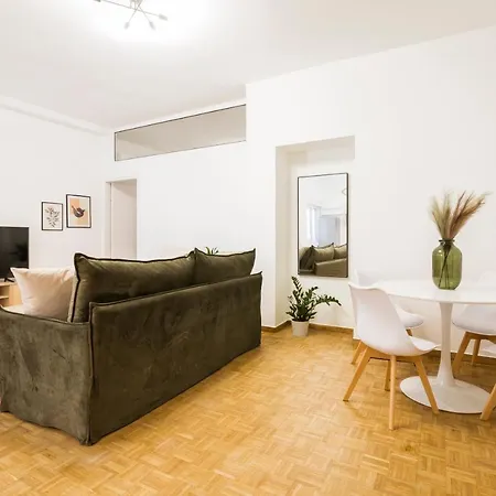 Holodek Apartments: Kolonaki * Athens